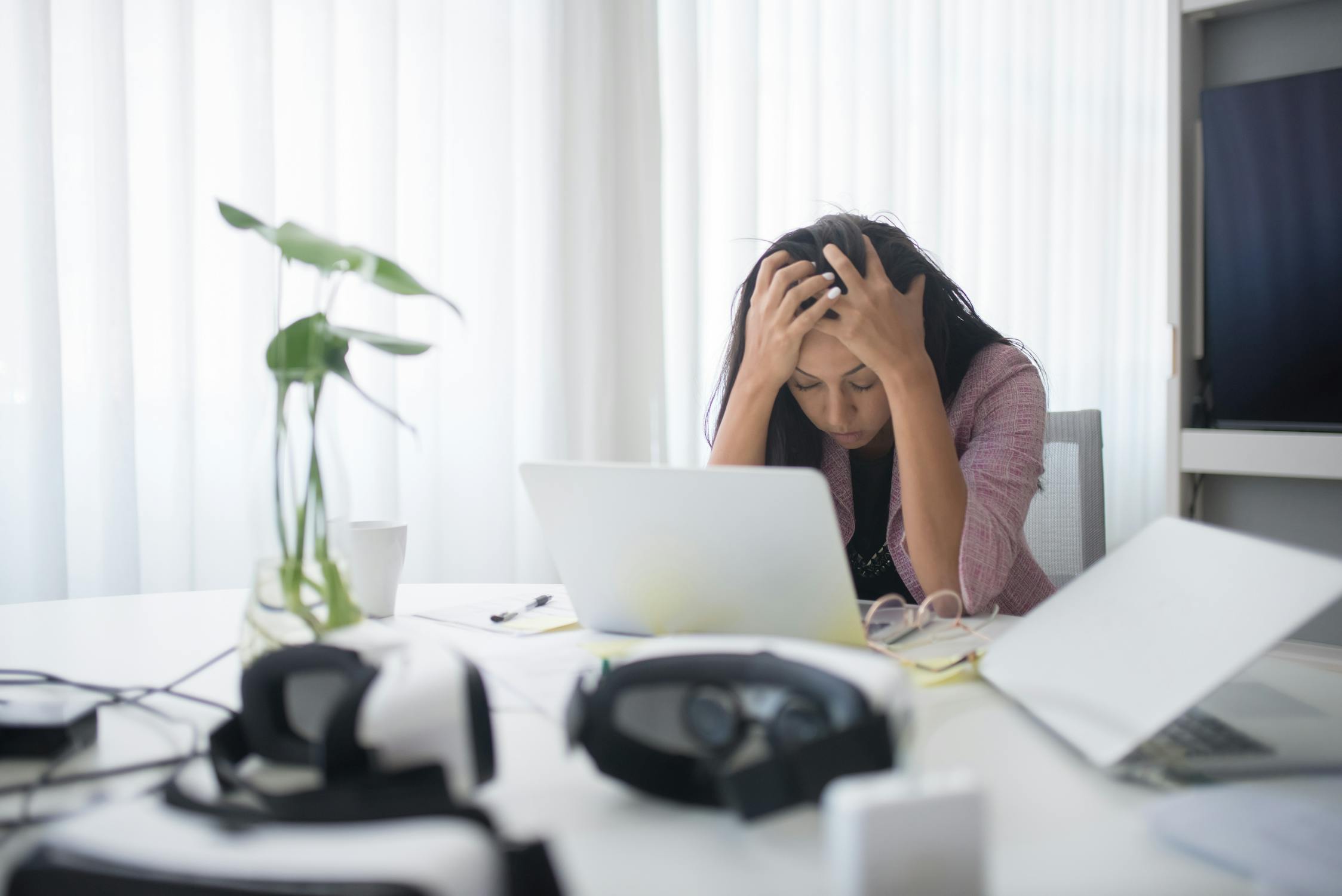 Menjaga Pandangan Tetap Segar di Tengah Aktivitas Digital